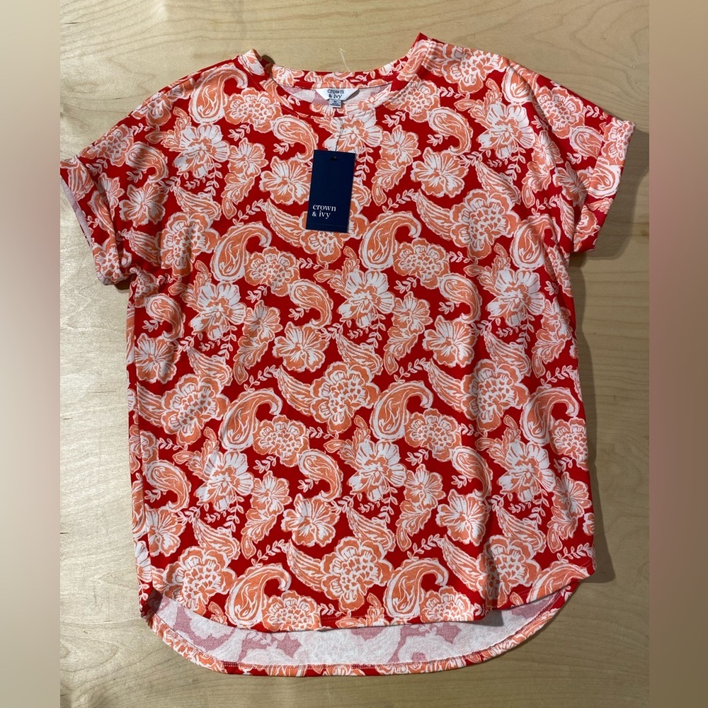 Crown & Ivy Red Floral Short Sleeve Top Medium (QT) - Picture 4 of 7